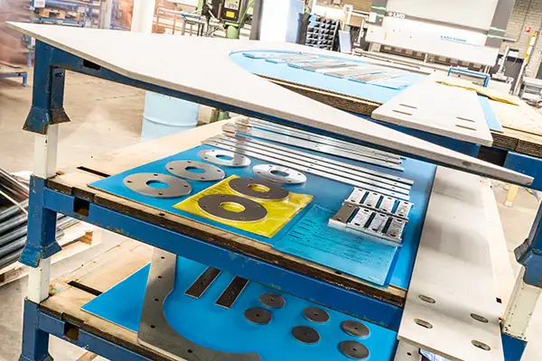 lasercut 01 - 600x400